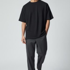 Minimal Black Oversized T-Shirt – Everyday Comfort & Style